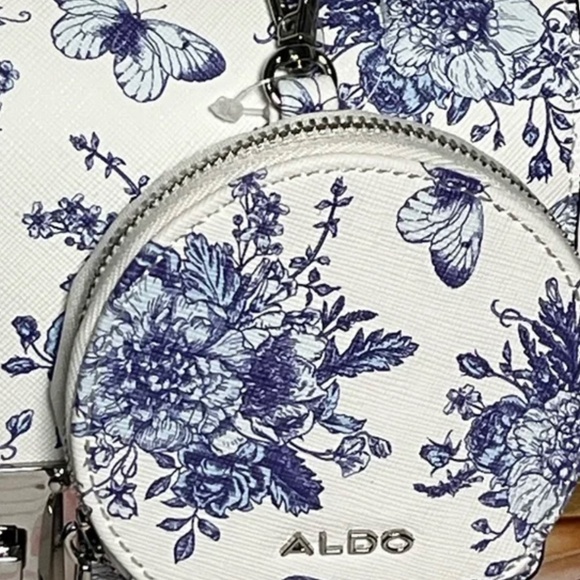 Aldo 🎁 NWT White and Blue Crossbody Bag with Porcelain Print🎁 Gift Ready - Picture 3 of 8